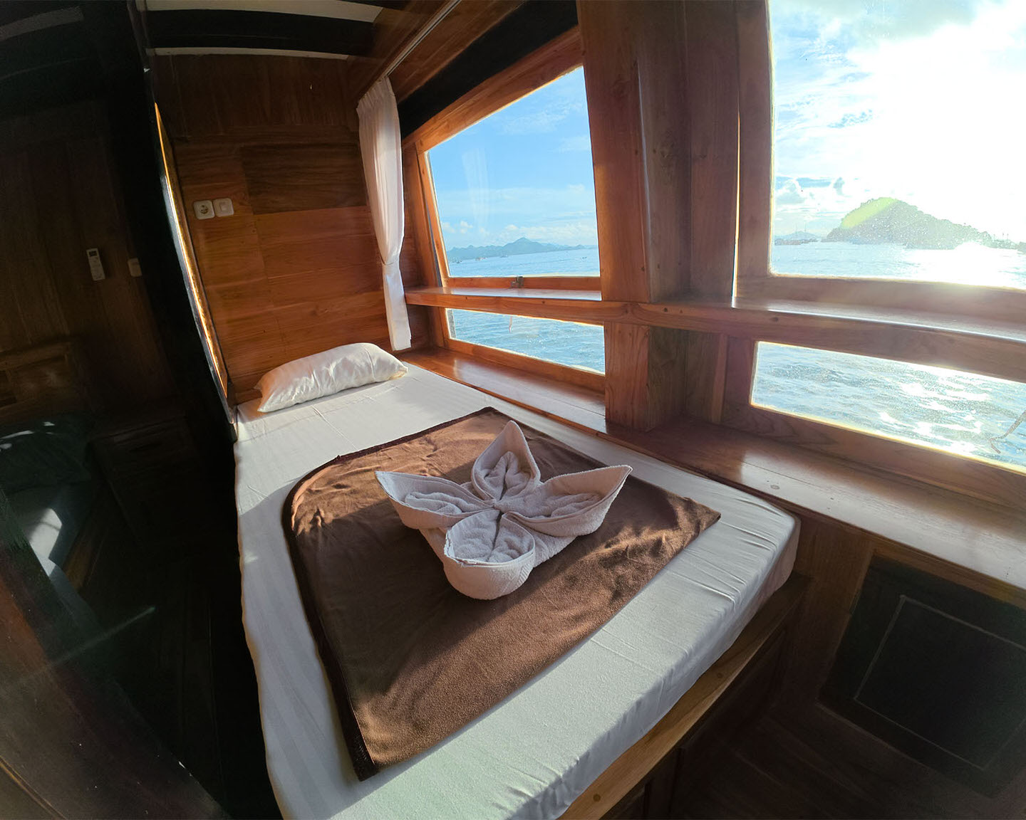 alfathran_flores_cabin_3