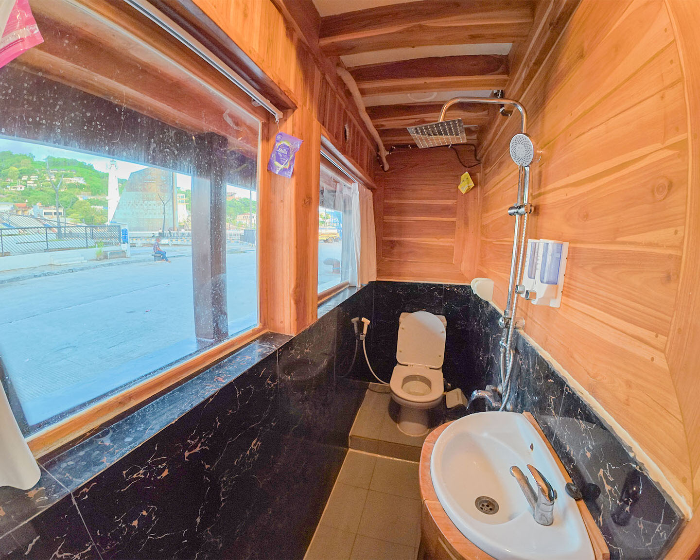 alfathran_rinjani2_cabin_2