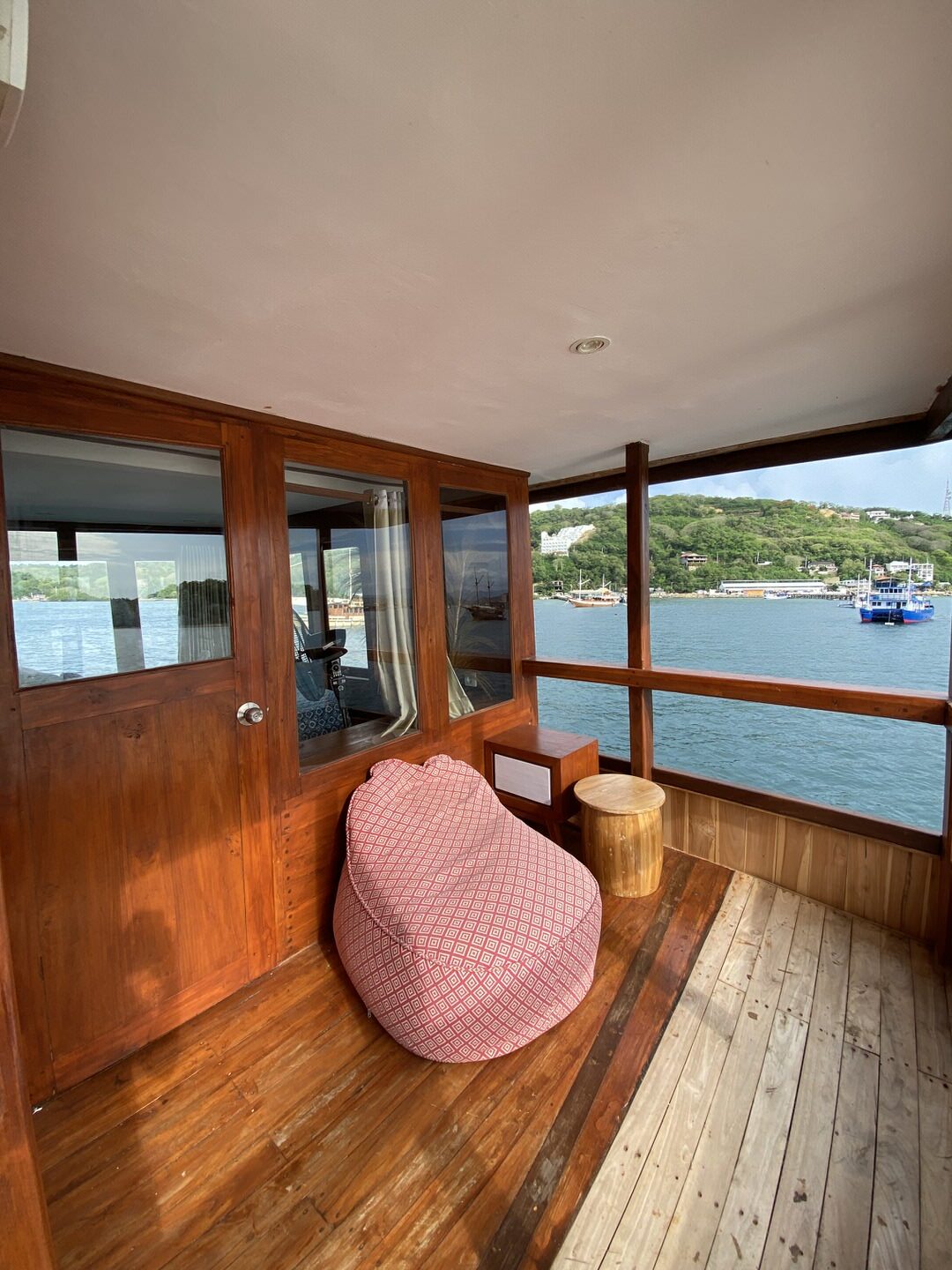 balcony_ocean_view