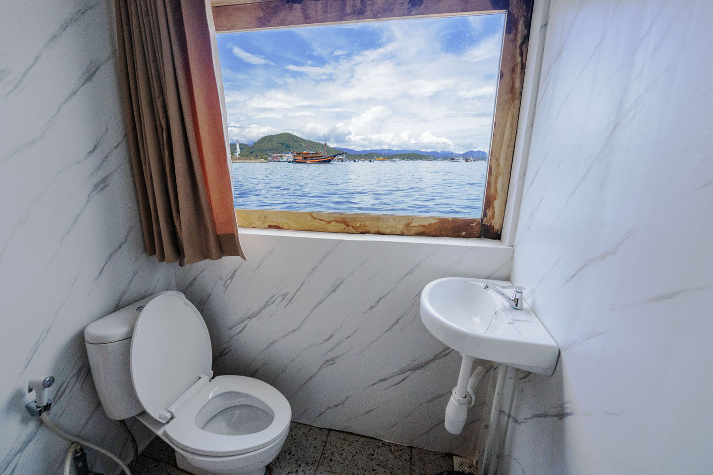 maheswari_signatureocean_2_bathroom_2