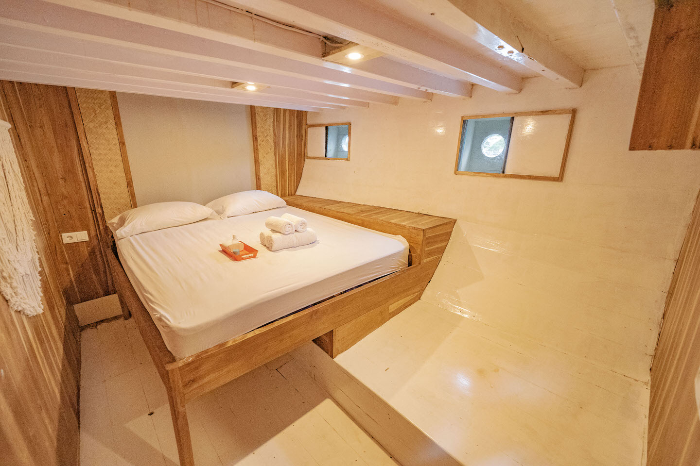 maheswari_superior_2_bedroom_1