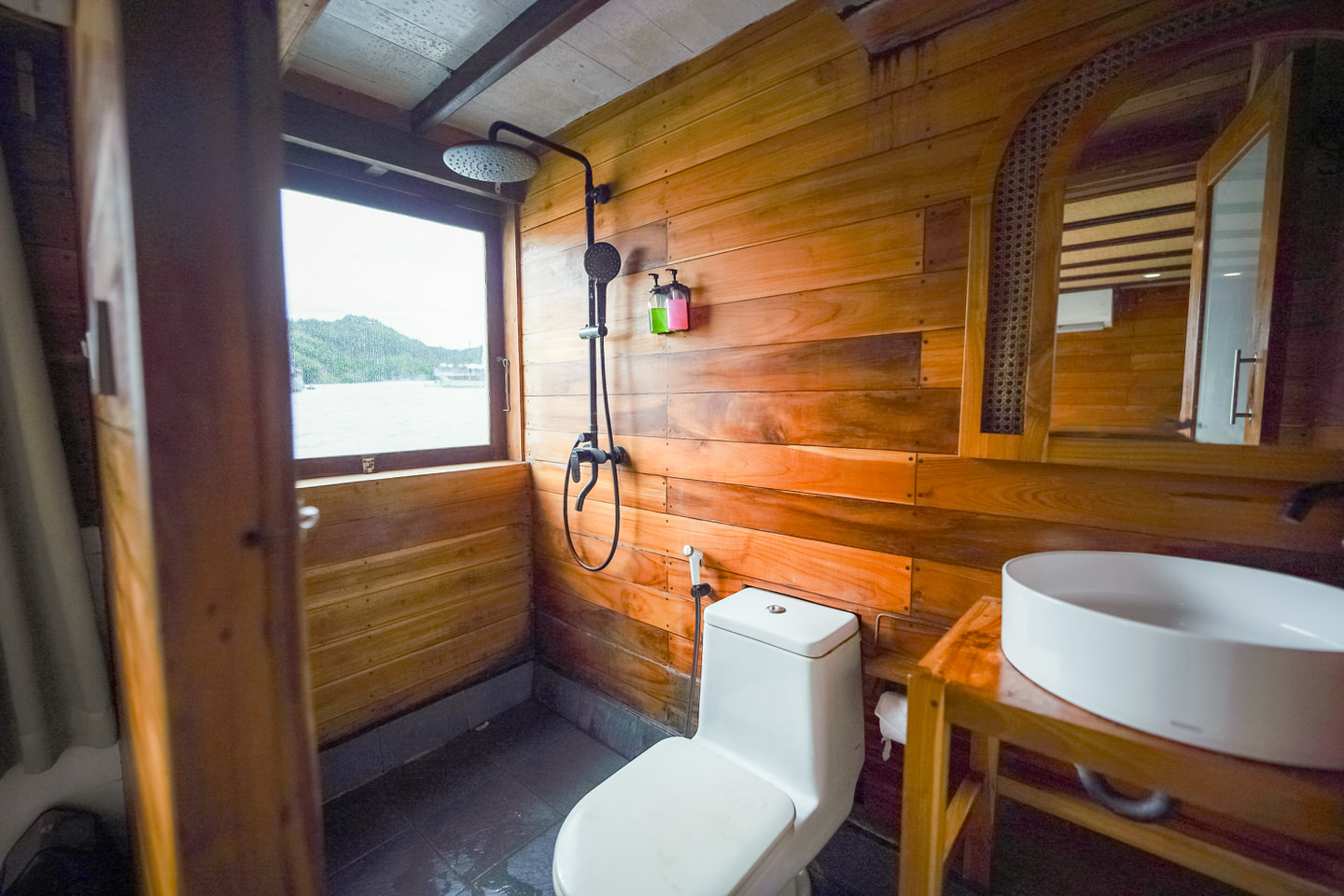 yumana_sign_cabin_md_4